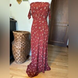 Flynn skye Bella floral maxi dress with slit